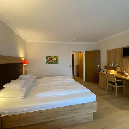 Hotel Sonnenhuegel 4*