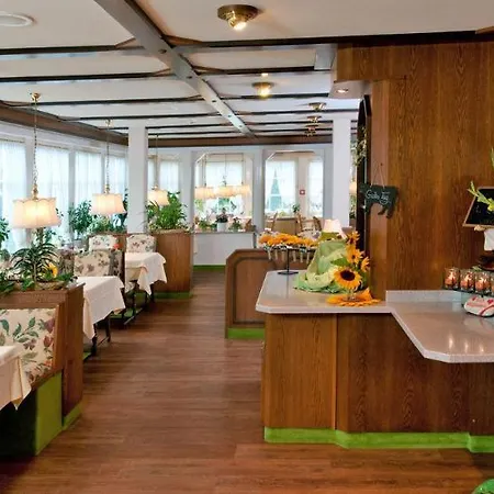 Hotel Sonnenhuegel 4*